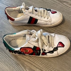 Used authentic Gucci sneakers size 6